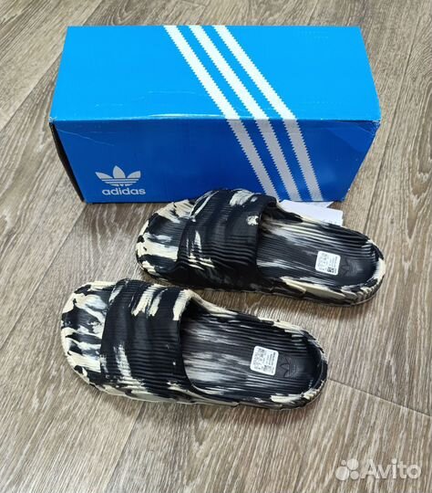 Шлепки Adidas Adilette