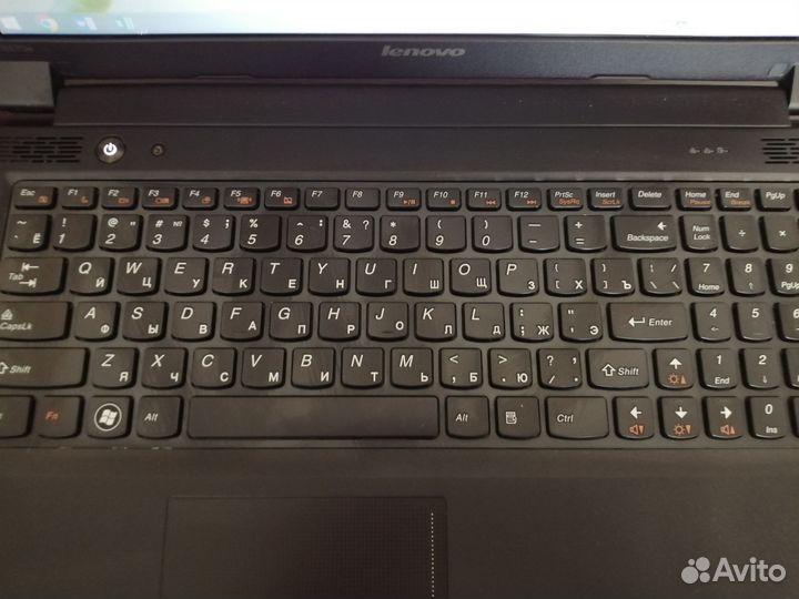 Lenovo B570e Core i5-2450 Geforce410m отл.сост