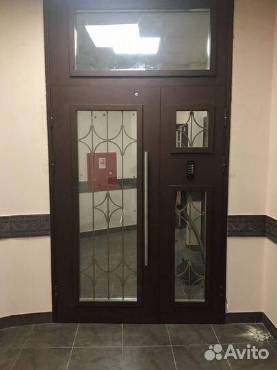 Дверь металлическая в подъезд