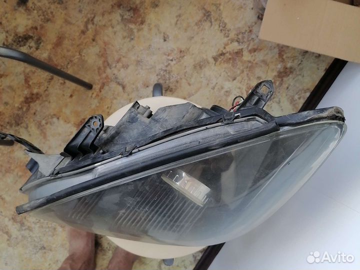 Фара mitsubishi lancer 9