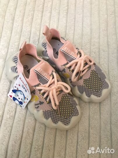 Кроссовки детские 24размер
