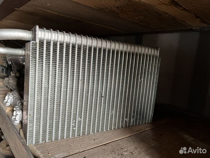 Радиатор отопителя и кондиционера mercedes actros