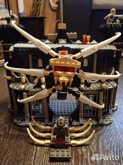 Конструктор аналог lego-замок привидений