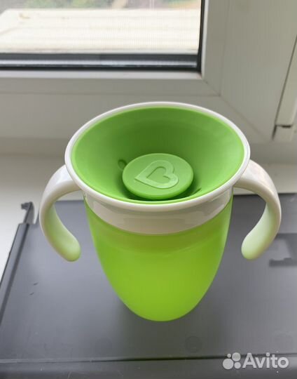 Детский поильник (чашка-непроливайка)