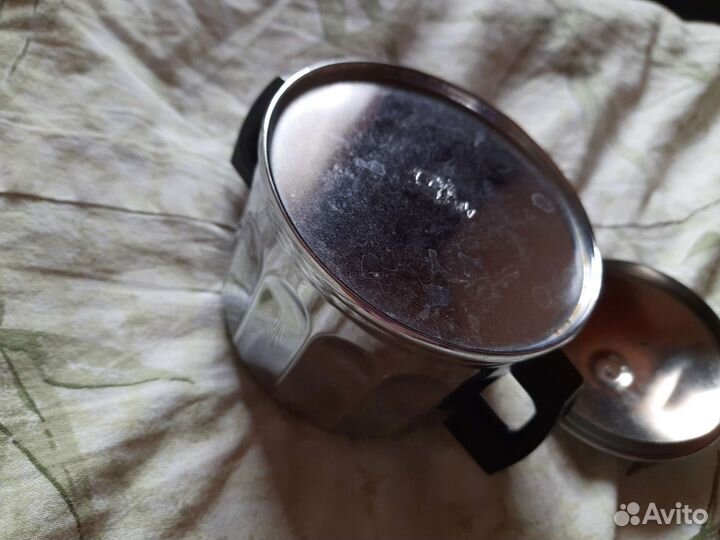 Сахарница,чайник и чайник без ручки