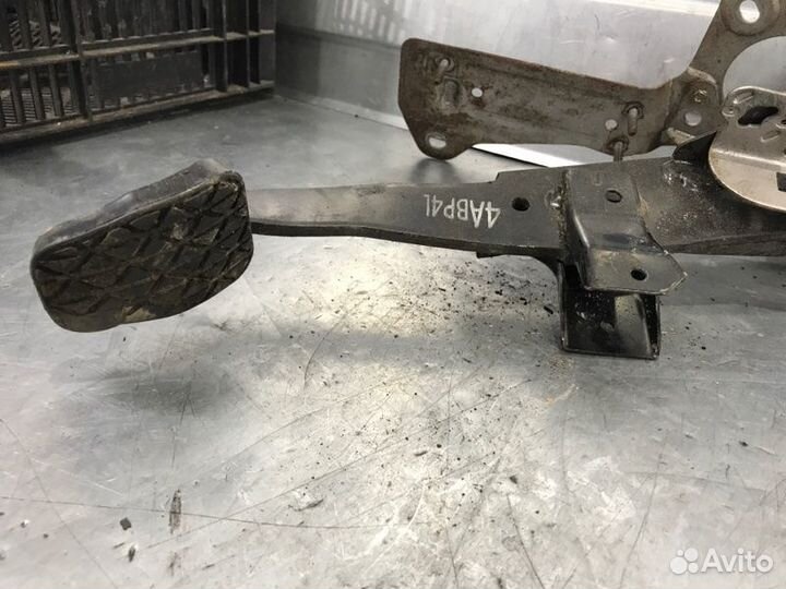 Педаль тормоза Mazda Mazda3 BK Z6 2006-2009