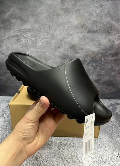 Тапочки adidas yeezy slide