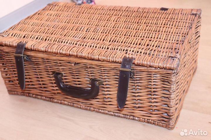 Набор для пикника в чемодане