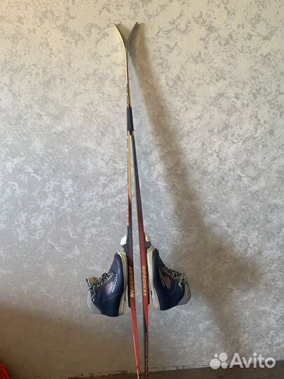 Беговые лыжи и ботинки