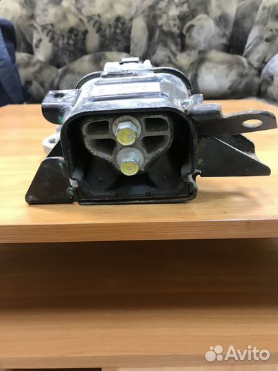 Опора кпп левая Solaris Rio