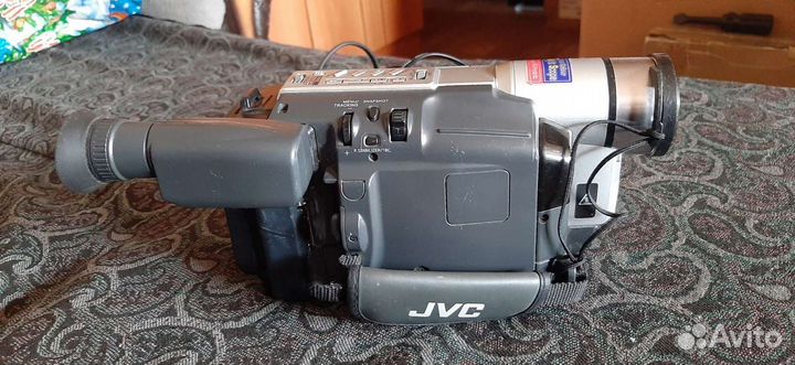 Фотовидеокамера профессиональная