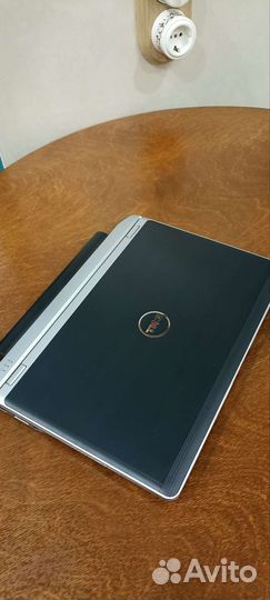 Ноутбук dell latitude