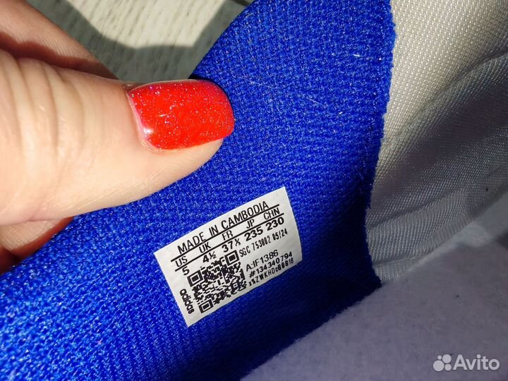 Бутсы (сороконожки) adidas оригинал