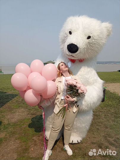 Поздравление большого Белого медведя