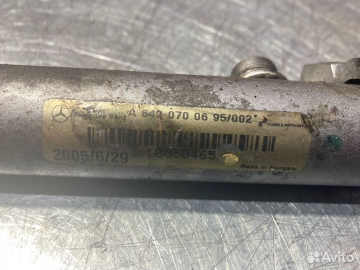 Топливная рампа правая Mercedes C-Class W203 OM642