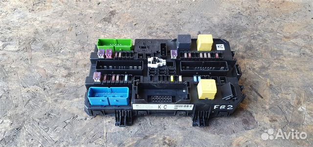 Блок предохранителей задний Opel Astra H sedan 20