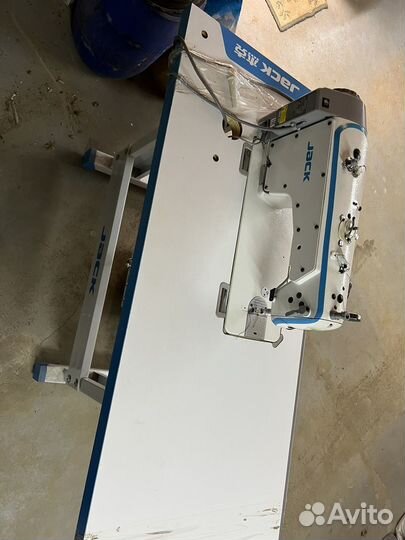 Швейная машина jack f 4