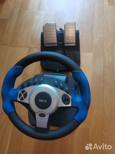 Игровой руль с педалями