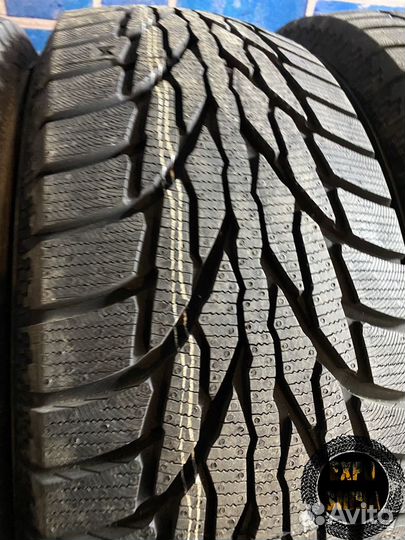 Kumho WinterCraft SUV Ice WS51 235/65 R17 108T