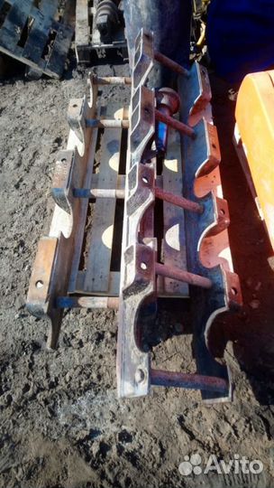 Защита катков full-lenght track guard (LC) 7048373