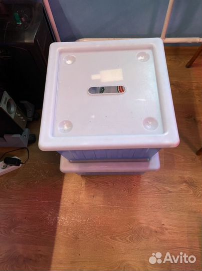 Ящик пластиковый с крышкой