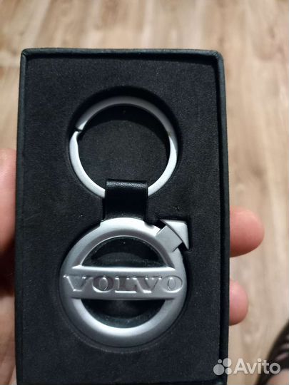 Брелок на ключи Volvo