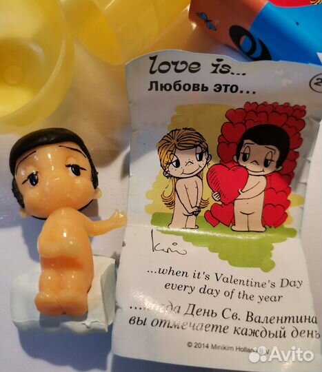 Фигурка love is
