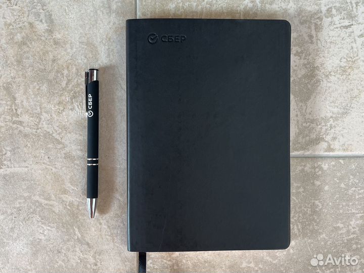 Блокнот и ручка
