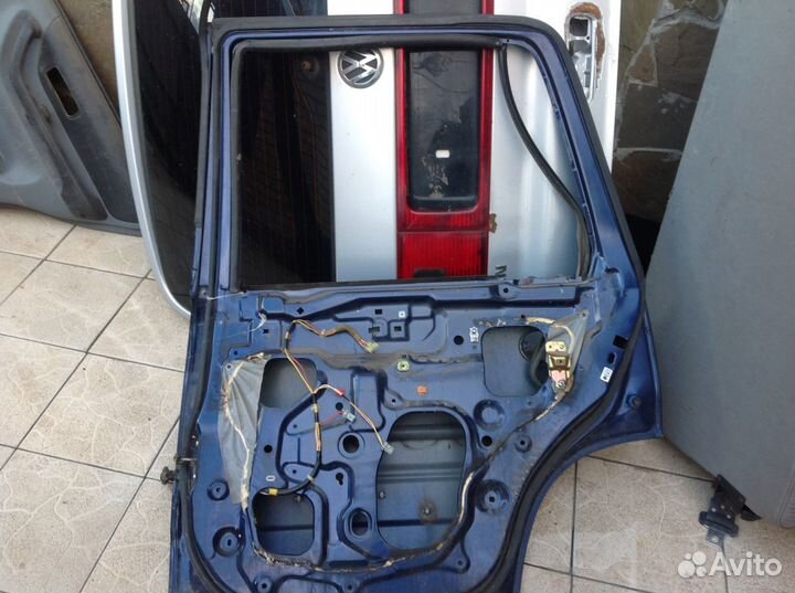 Дверь задняя правая на Honda CRV