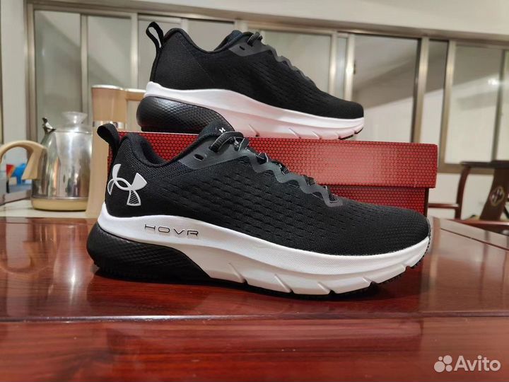 Кроссовки under armour hovr phantomv 23