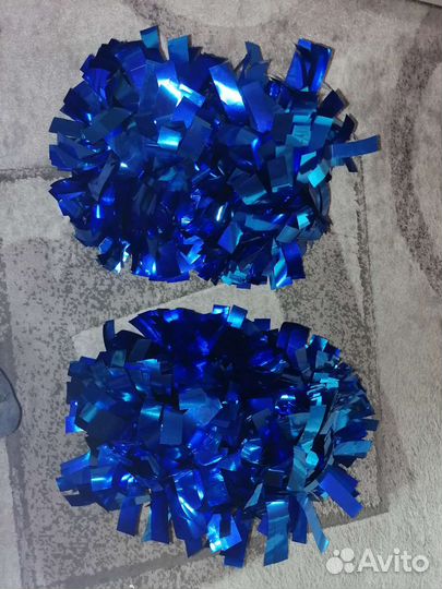 Помпоны гантелевидные