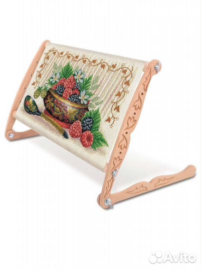 Станок настольный для вышивания. Пяльца - рама