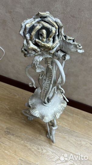 Кованные цветы для интерьера