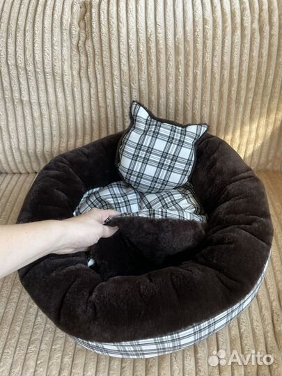 Лежанка для кошек