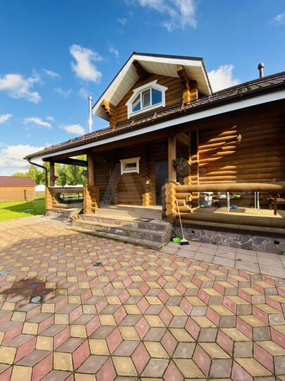 Дом 200 м² на участке 18 сот.