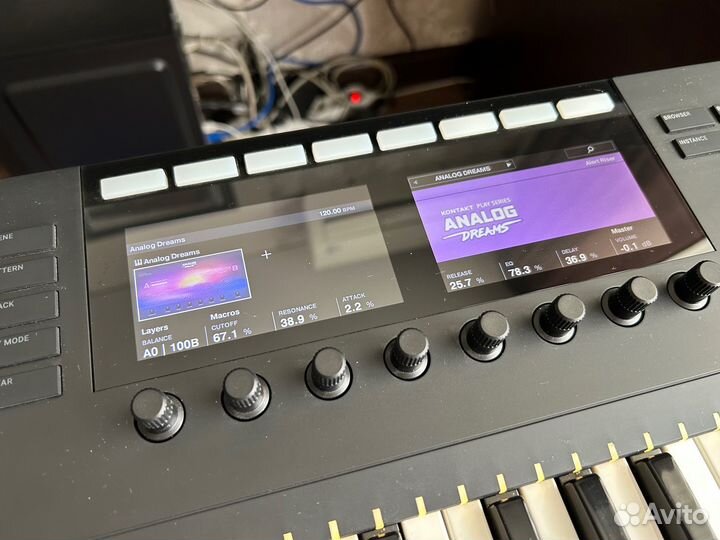 Native Instruments Komplete Kontrol S61 MkII