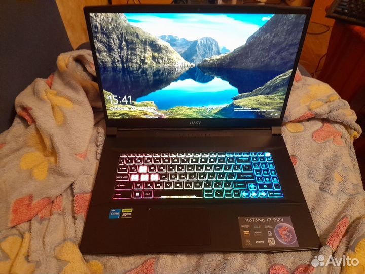 MSI Katana 17 B12V