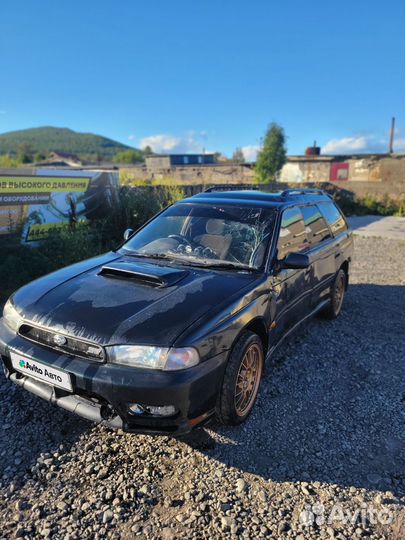 Subaru Legacy 2.0 МТ, 1997, битый, 200 000 км