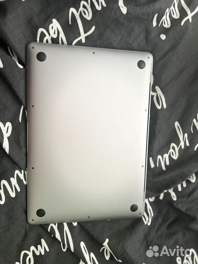 Apple MacBook air 13 2020 m1