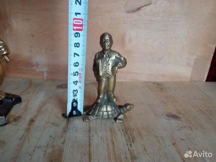 Бронзовые статуэтки