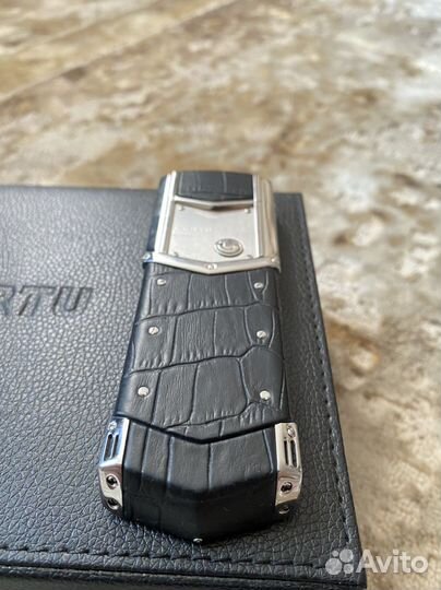 Vertu Signature Cobra