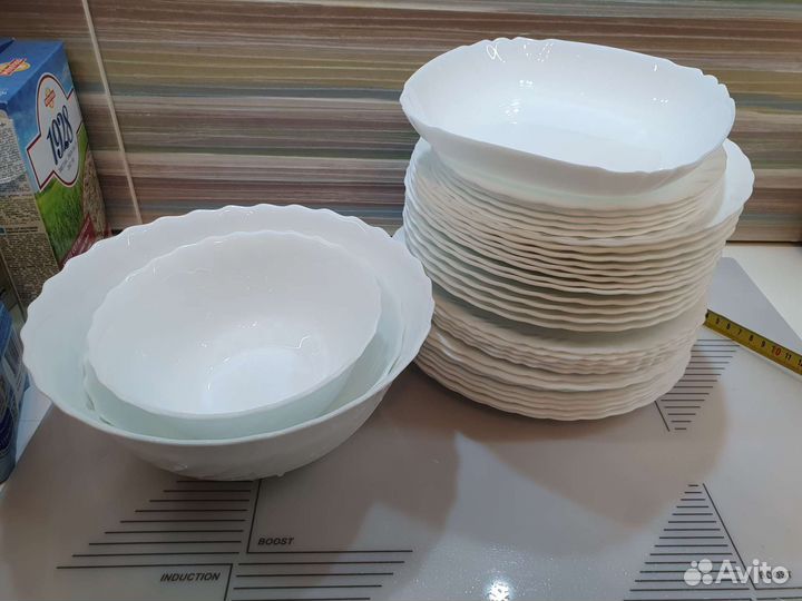 Набор столовой посуды белого цвета