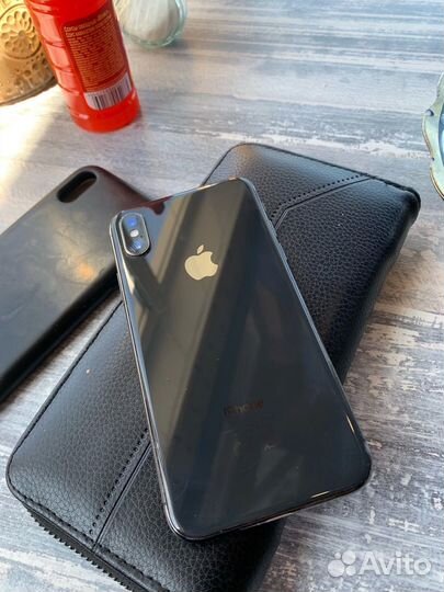 iPhone X, 64 ГБ