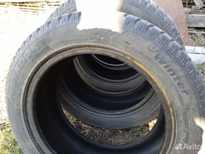 Hankook Winter I'Pike 205/55 R16