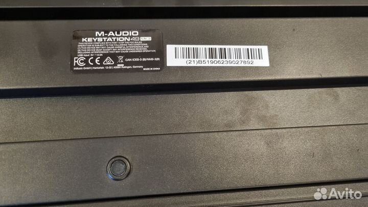 Midi клавиатура M-audio