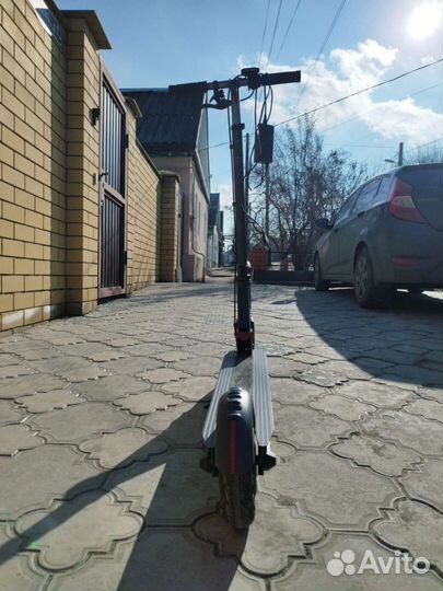 Электросамокат iconBIT Kick Scooter Delta