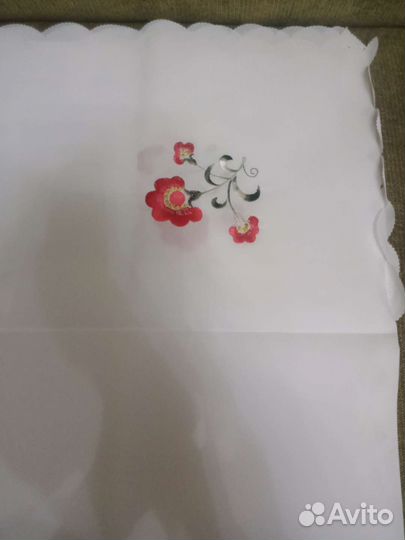 Скатерть новая шелковая