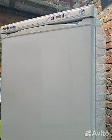 Холодильник Pozis 140x55x55см