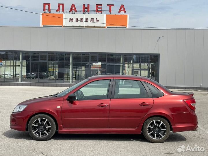 LADA Granta 1.6 МТ, 2017, 105 122 км