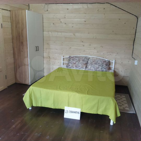 Дом 30 м² на участке 8 сот.